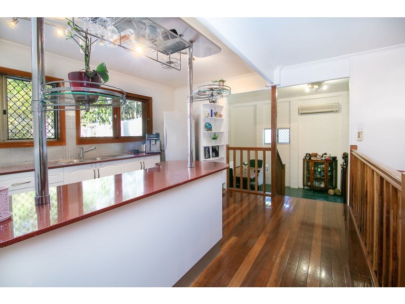 443 Brisbane Valley Highway, Pine Mountain QLD 4306