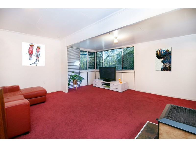 443 Brisbane Valley Highway, Pine Mountain QLD 4306