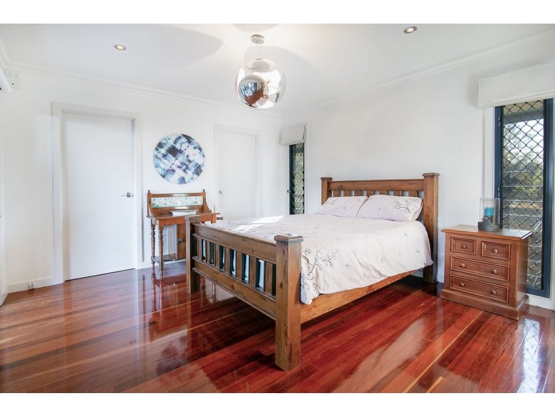 443 Brisbane Valley Highway, Pine Mountain QLD 4306