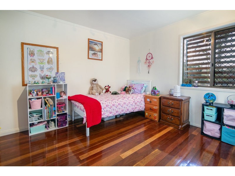 443 Brisbane Valley Highway, Pine Mountain QLD 4306