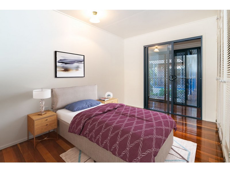 443 Brisbane Valley Highway, Pine Mountain QLD 4306