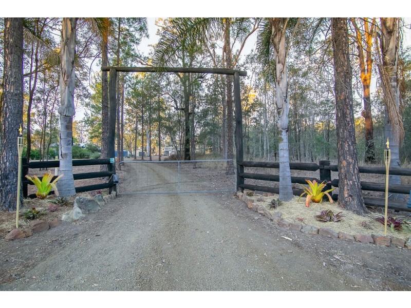 443 Brisbane Valley Highway, Pine Mountain QLD 4306