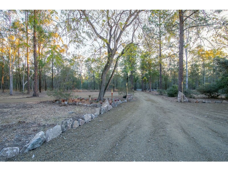 443 Brisbane Valley Highway, Pine Mountain QLD 4306