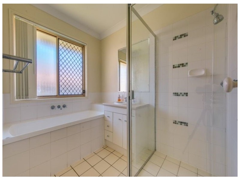 10 Van Asch Close, Doolandella QLD 4077