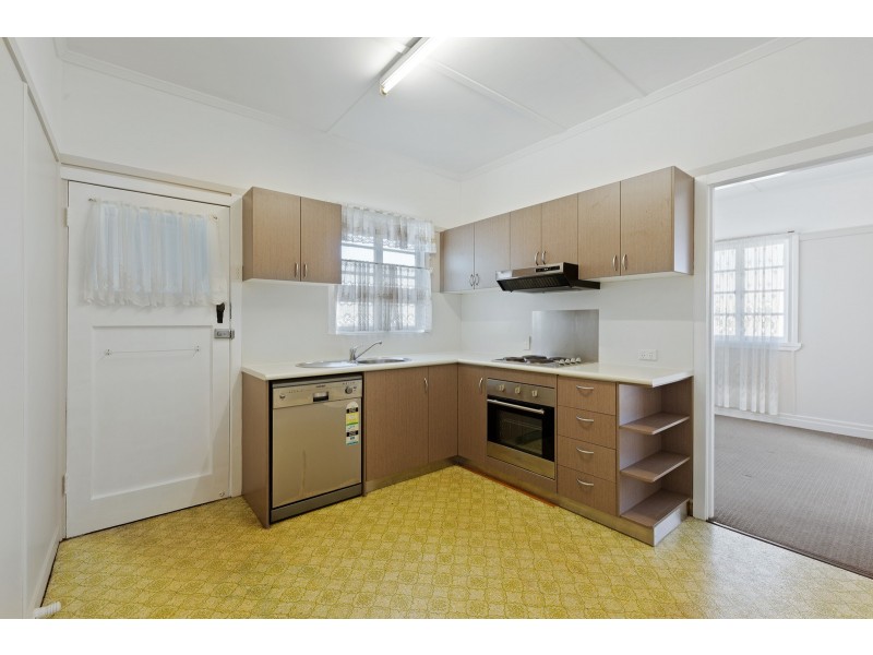 30 Delph Street, Coopers Plains QLD 4108