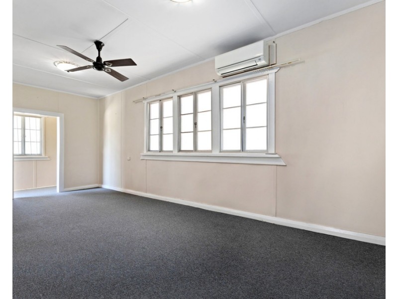 124 Chaucer Street, Moorooka QLD 4105