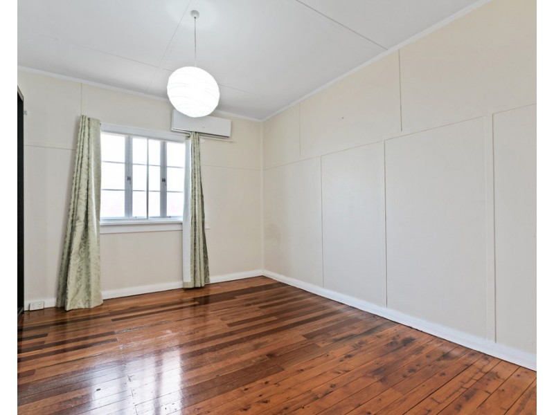 124 Chaucer Street, Moorooka QLD 4105