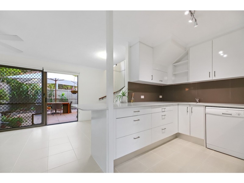 7/27 Brassey Street, Fairfield QLD 4103