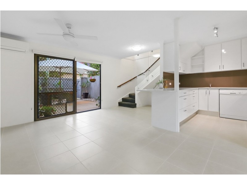 7/27 Brassey Street, Fairfield QLD 4103