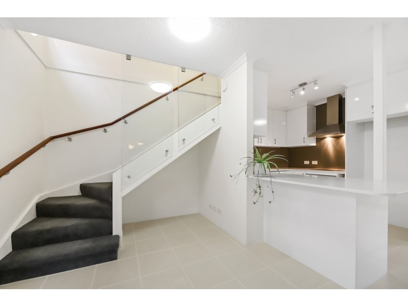 7/27 Brassey Street, Fairfield QLD 4103