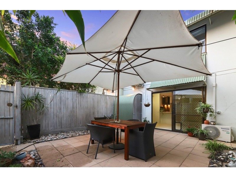 7/27 Brassey Street, Fairfield QLD 4103