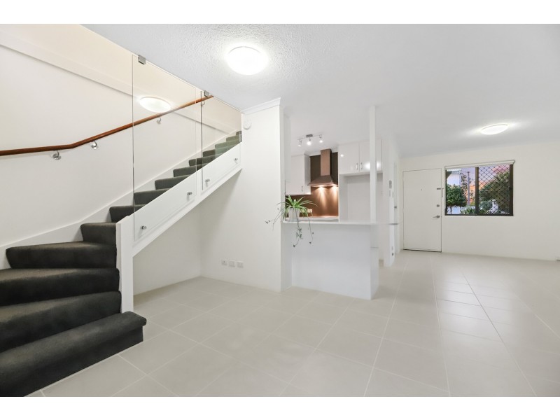 7/27 Brassey Street, Fairfield QLD 4103