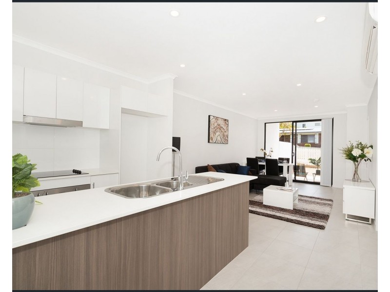 8/75 Waverley Street, Annerley QLD 4103