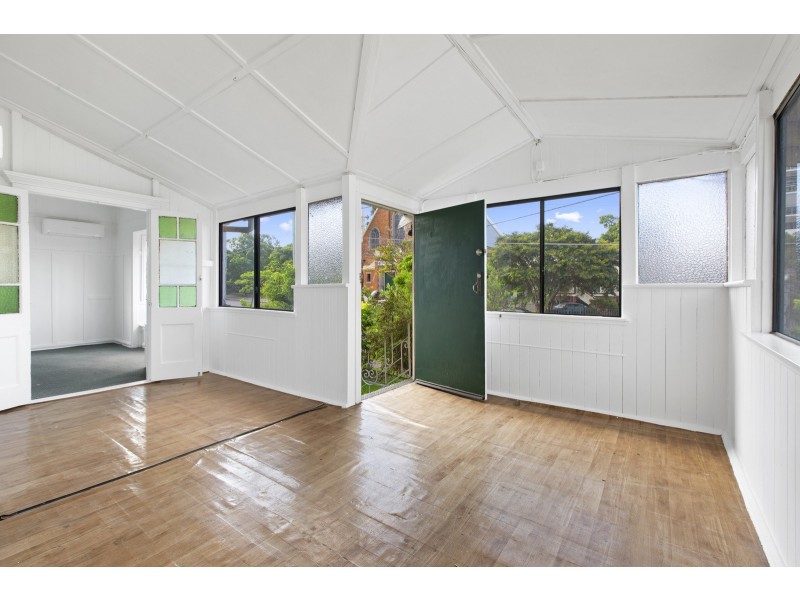 53 Linton Street, Kangaroo Point QLD 4169