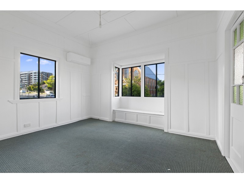 53 Linton Street, Kangaroo Point QLD 4169