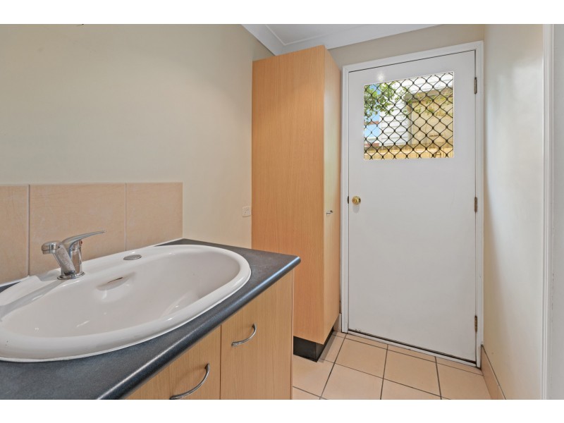 1/117 Ekibin Road, Annerley QLD 4103