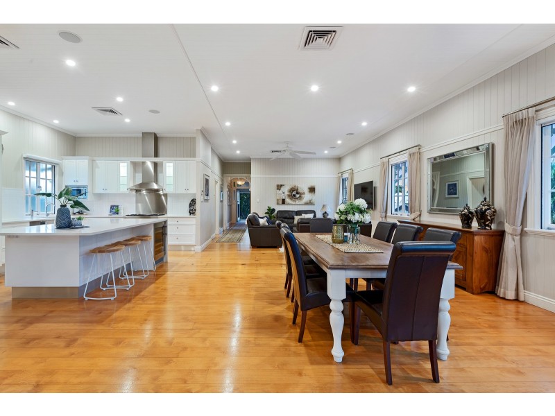 95 Ferndale Street, Annerley QLD 4103