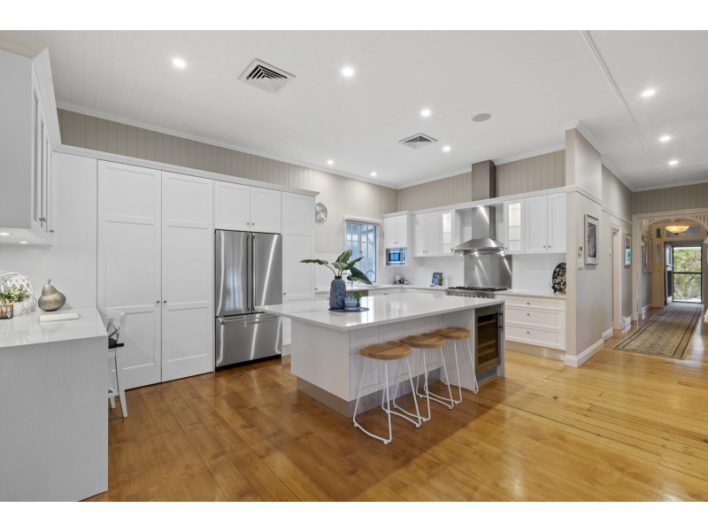 95 Ferndale Street, Annerley QLD 4103