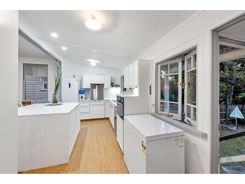 35 Caroline Street, Annerley QLD 4103