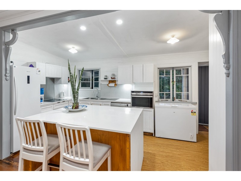 35 Caroline Street, Annerley QLD 4103