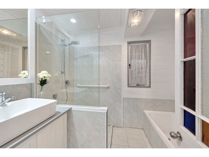 35 Caroline Street, Annerley QLD 4103