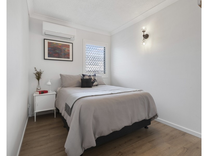 1/115 Park Road, Yeronga QLD 4104