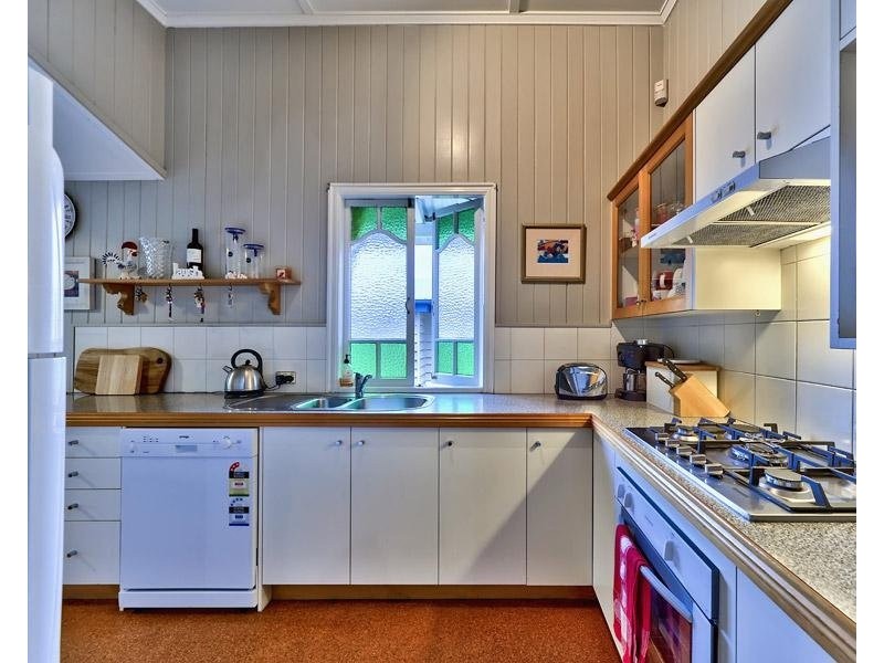 19 Laurier Street, Annerley QLD 4103