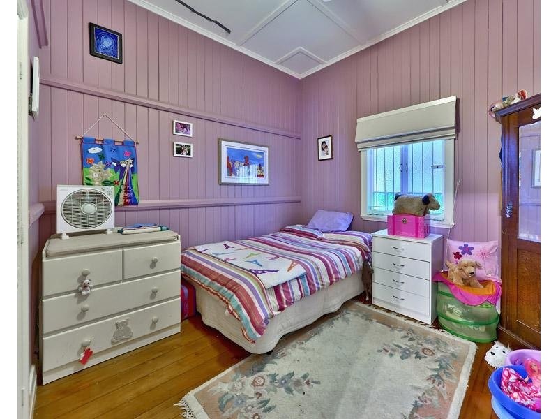 19 Laurier Street, Annerley QLD 4103