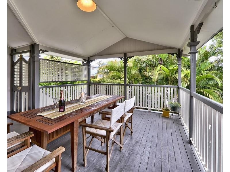 19 Laurier Street, Annerley QLD 4103