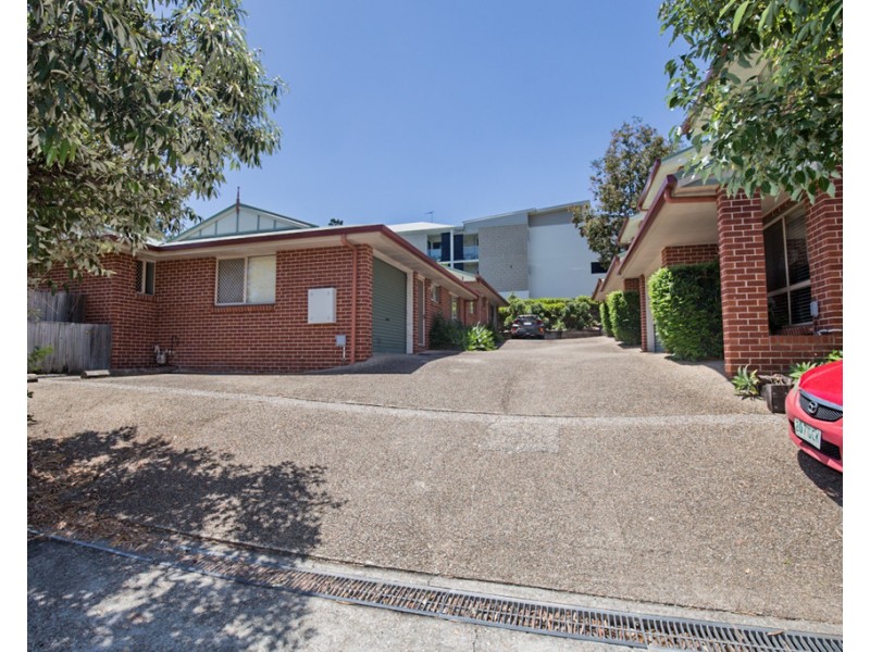 2/27 Fenton Street, Fairfield QLD 4103