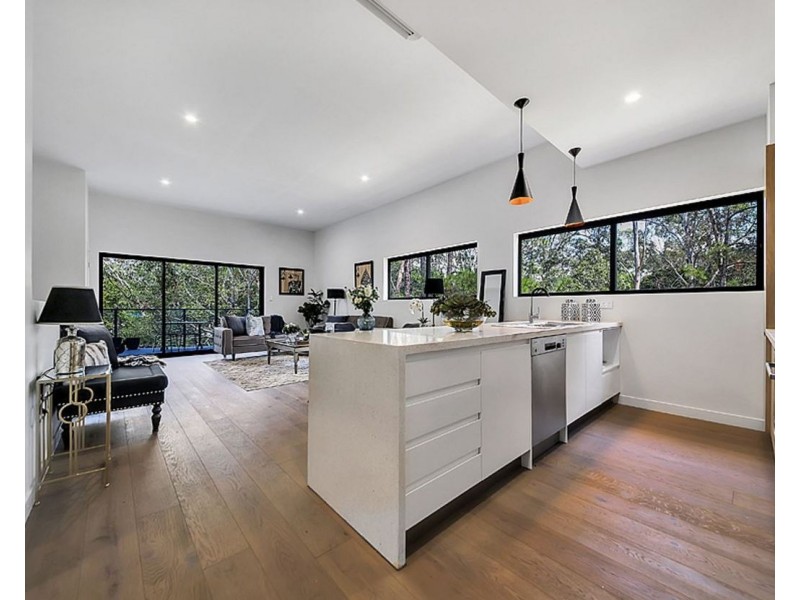 2/110 Nicholson Street, Greenslopes QLD 4120