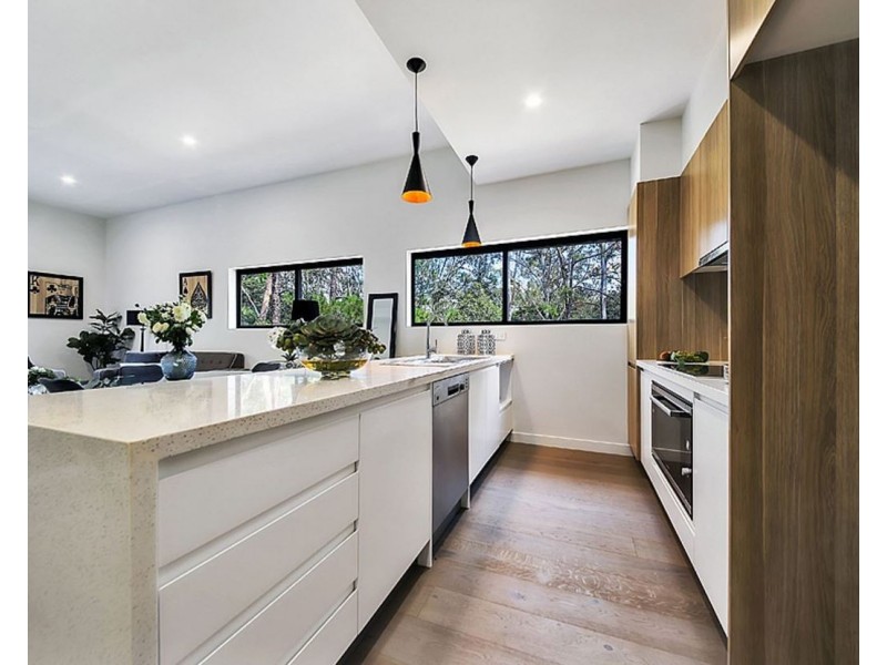 2/110 Nicholson Street, Greenslopes QLD 4120