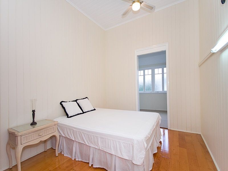 14 Aubigny Street, Annerley QLD 4103