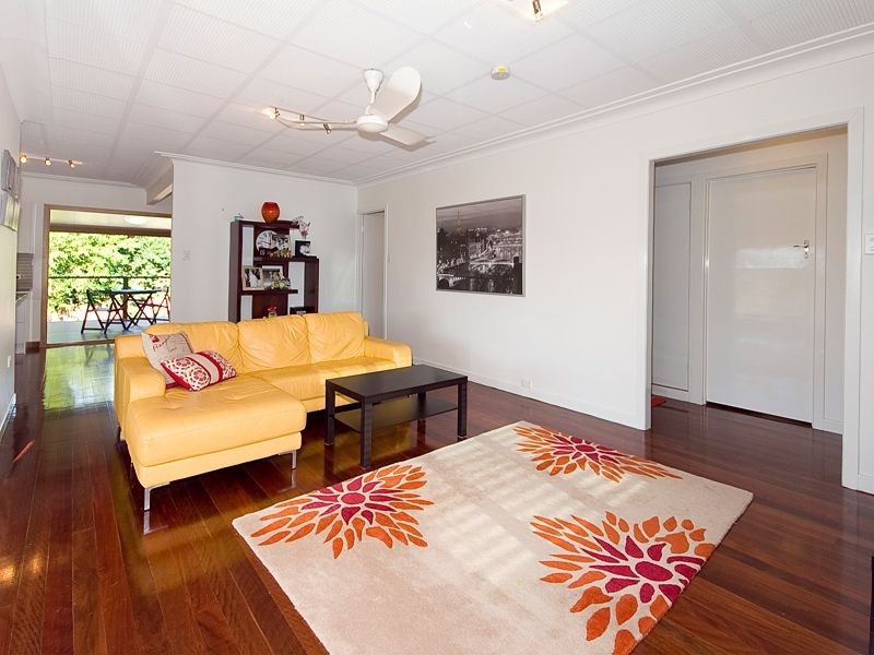 166 Andrew Avenue, Tarragindi QLD 4121