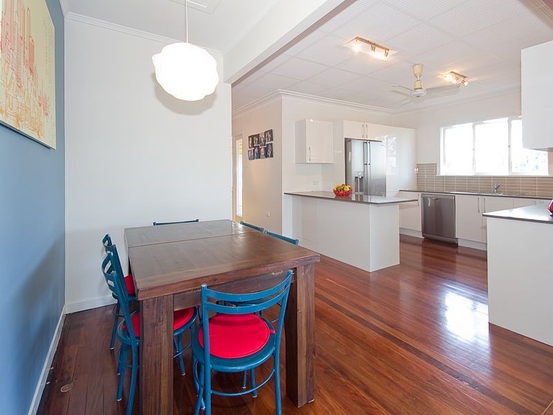 166 Andrew Avenue, Tarragindi QLD 4121