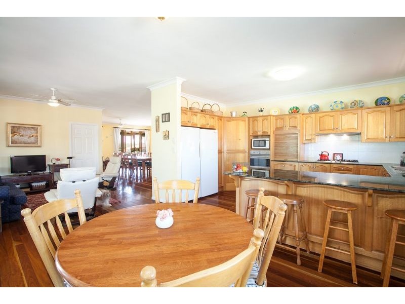 47 Cambridge Place, Wishart QLD 4122