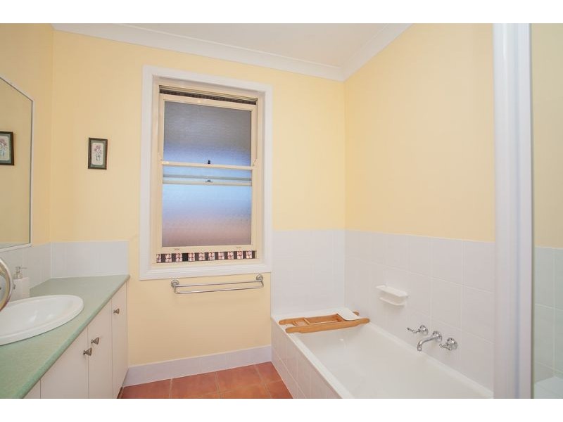 47 Cambridge Place, Wishart QLD 4122