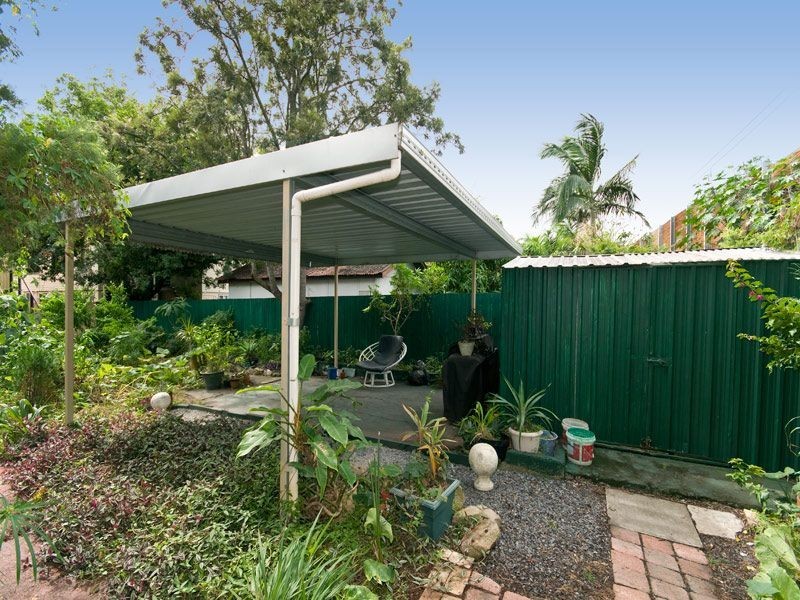 32 Lancelot Street, Tennyson QLD 4105