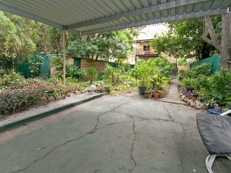 32 Lancelot Street, Tennyson QLD 4105