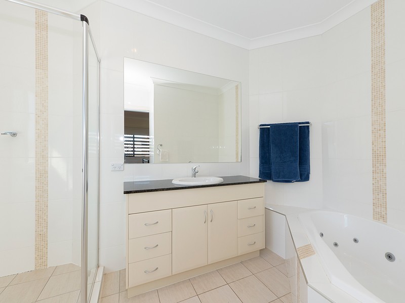 1/48 Yeronga Street, Yeronga QLD 4104