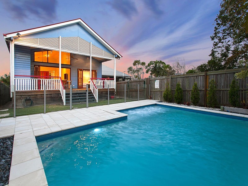 10 Bower Street, Annerley QLD 4103