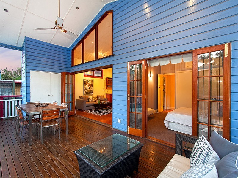 10 Bower Street, Annerley QLD 4103