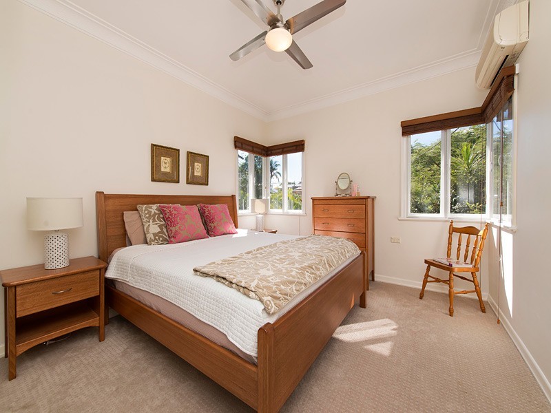 22 Vallely Street, Annerley QLD 4103