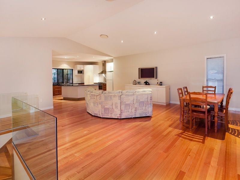 16 Sharon Street, Moorooka QLD 4105