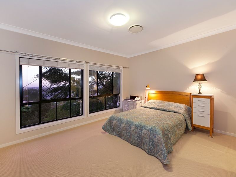 16 Sharon Street, Moorooka QLD 4105