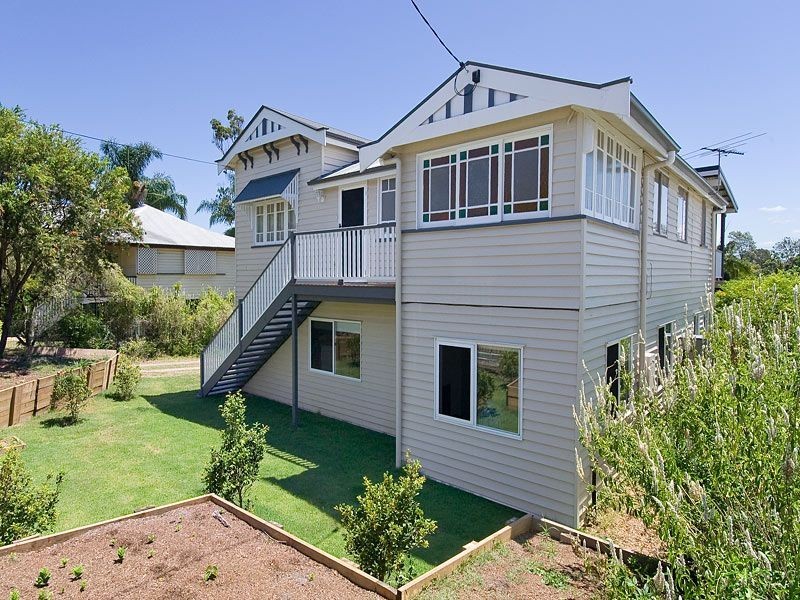 13 Archibald Street, Fairfield QLD 4103