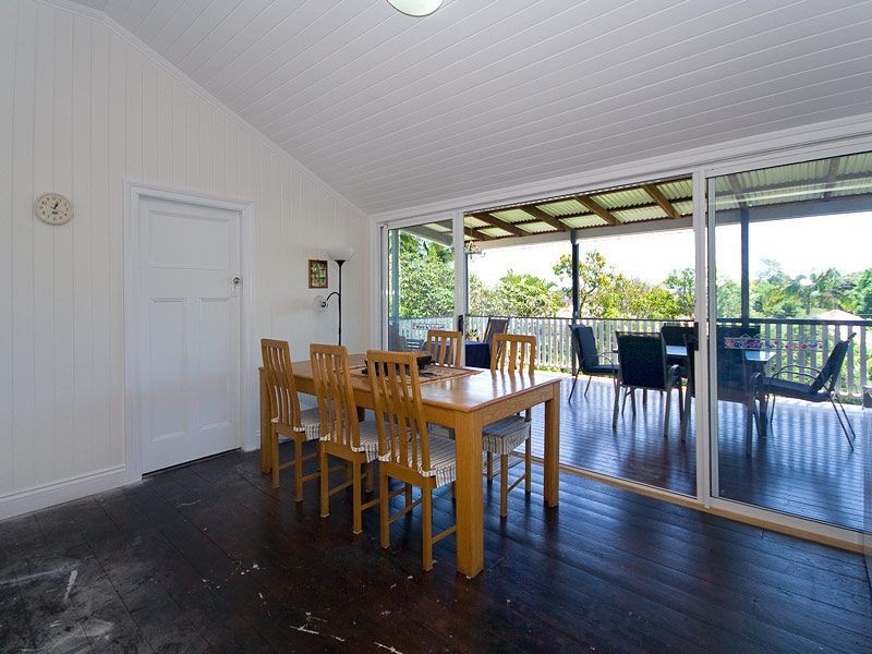 13 Archibald Street, Fairfield QLD 4103