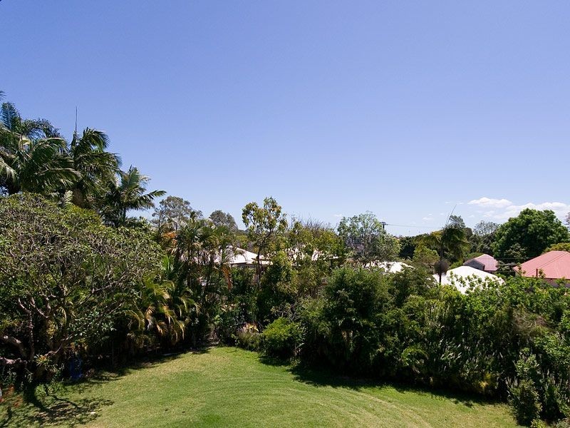 13 Archibald Street, Fairfield QLD 4103