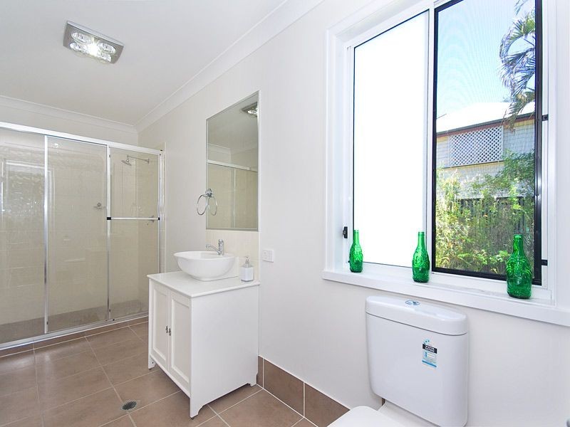 13 Archibald Street, Fairfield QLD 4103