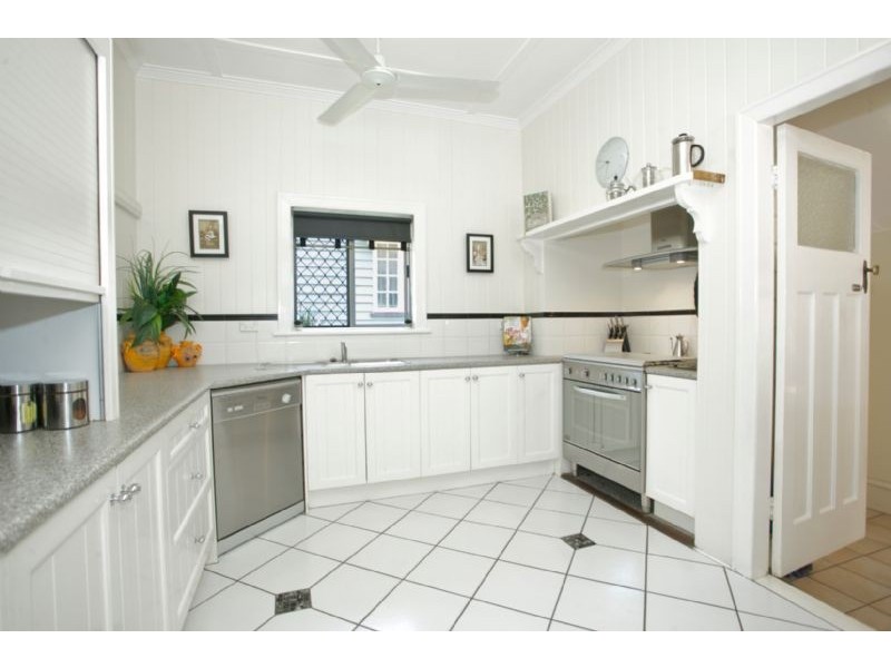 17 Goodwin Terrace, Moorooka QLD 4105